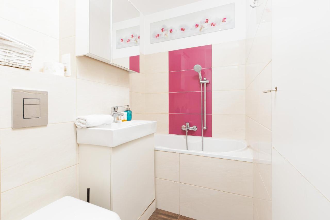 Apartments Warsaw Grzybowska By Noclegi Renters Εξωτερικό φωτογραφία