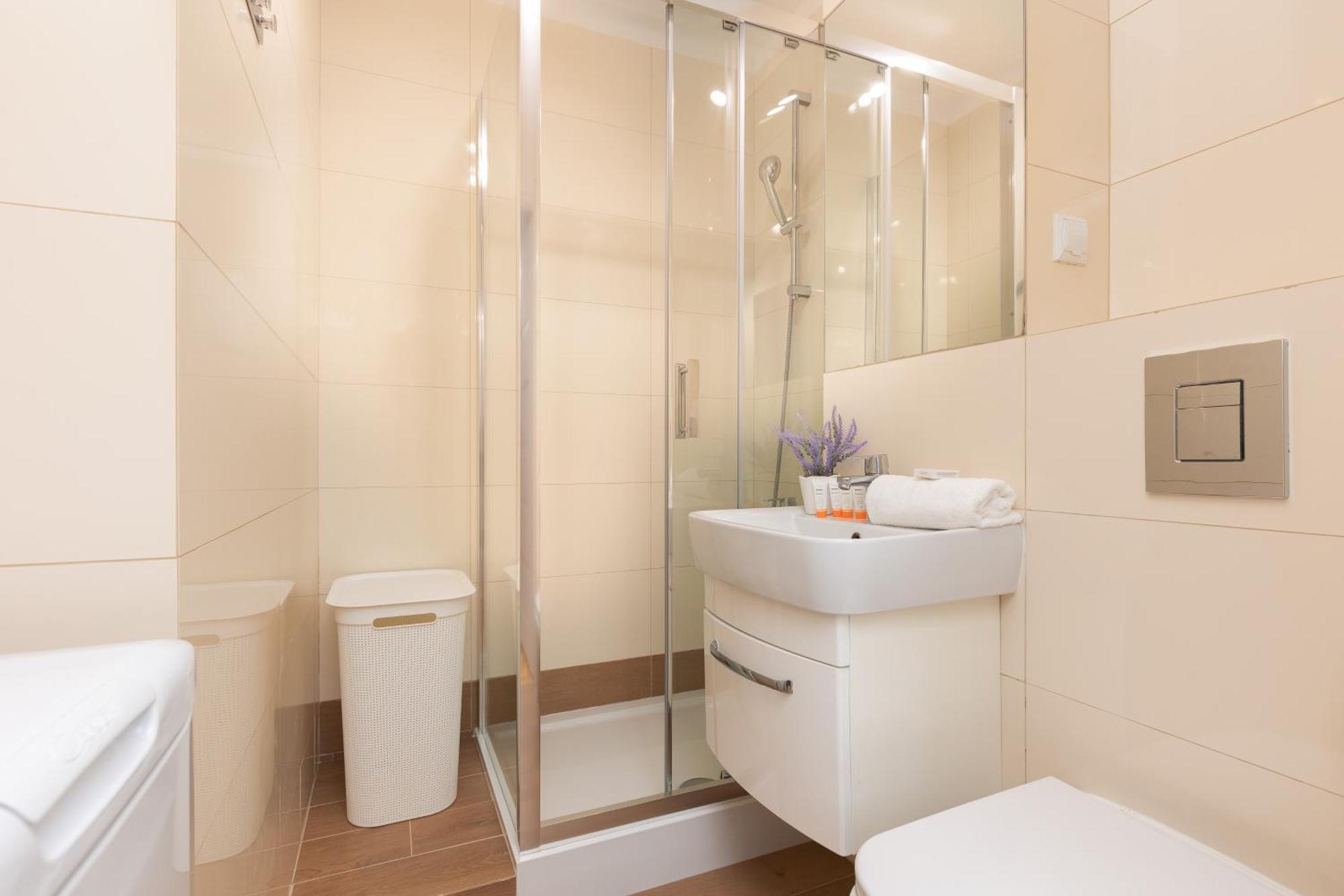 Apartments Warsaw Grzybowska By Noclegi Renters Εξωτερικό φωτογραφία